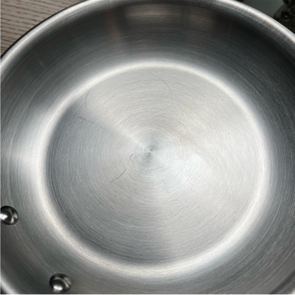 NEW ALL CLAD D3® Tri-Ply Stainless-Steel 8” 
Fry Pan - Picture 13 of 15